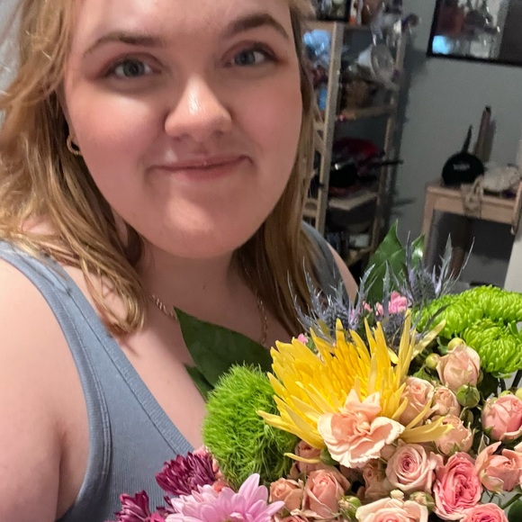 Meet your Posher, Logan - Picture 3 of 6